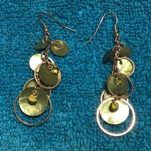 🌹Green mother of pearl rhinestone dangling earrings